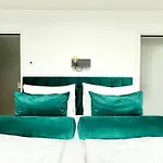 Penthouse Wien Mit Parkplatz Und Balkon