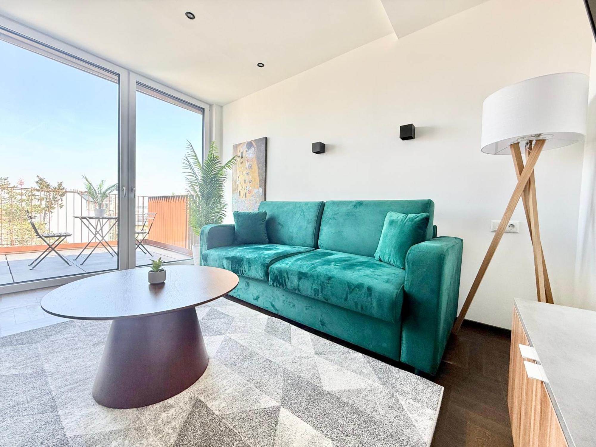 Penthouse Mit Parkplatz Und Balkon